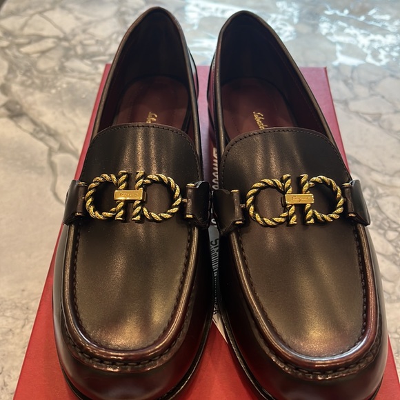Brand new Salvatore Ferragamo woman’s Loafers - Picture 7 of 7